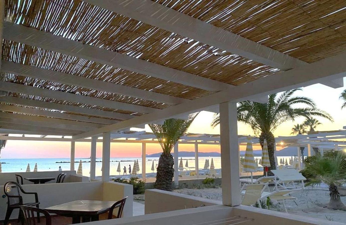 Lido Di Alghero Rooms On The Beach Kültér fotó